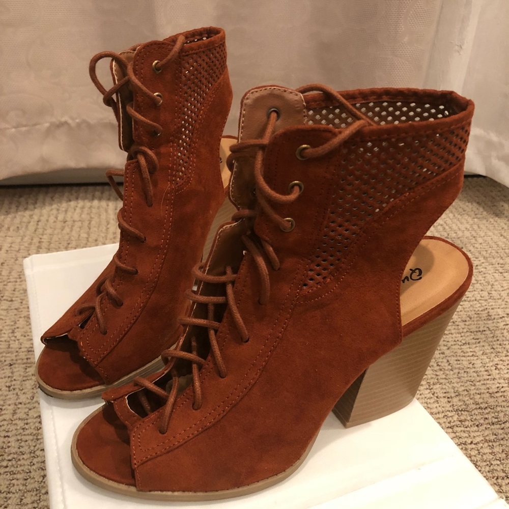 Rust colored Booties - Picture 3 of 3